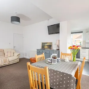 https://pass-the-keys-cornerstones-in-the-pretty-village-of.yorkshirehotels.net